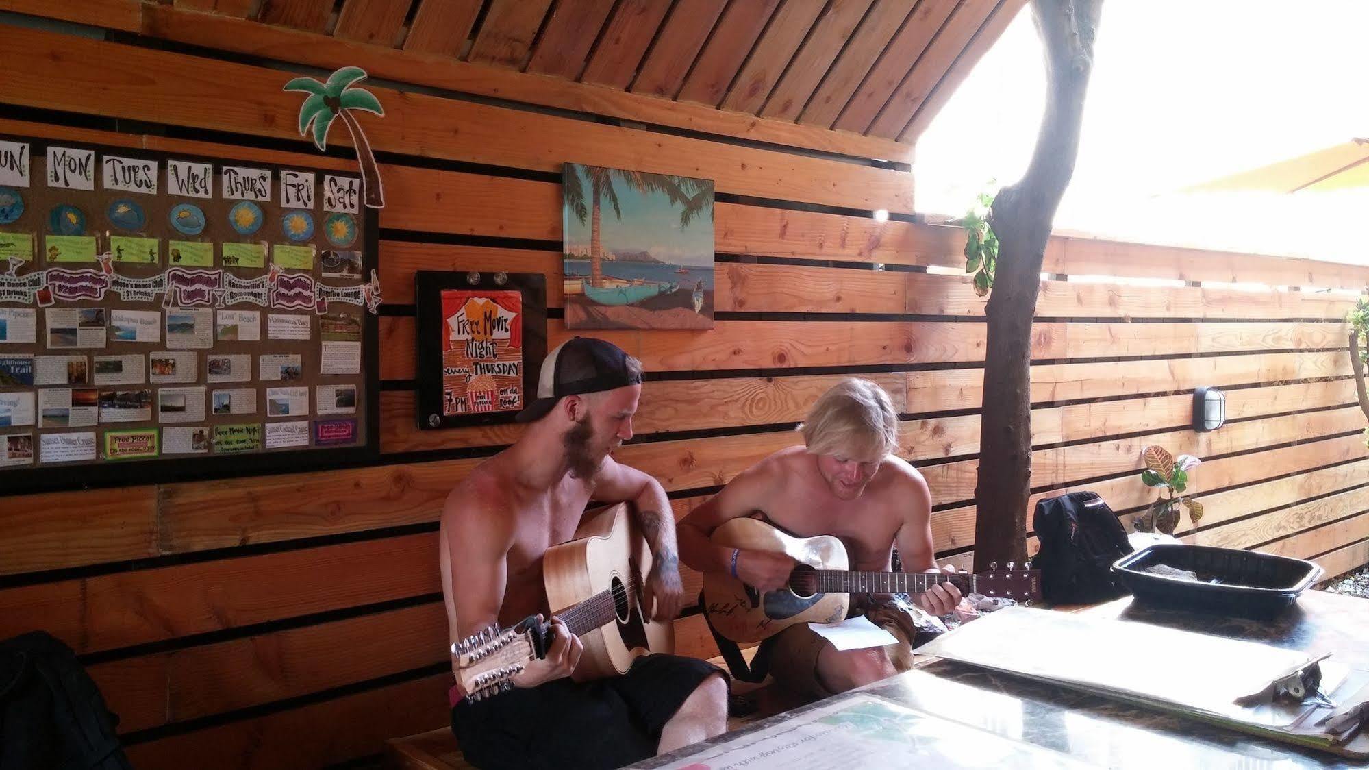 The Beach Waikiki Boutique Hostel โฮโนลูลู ภายนอก รูปภาพ