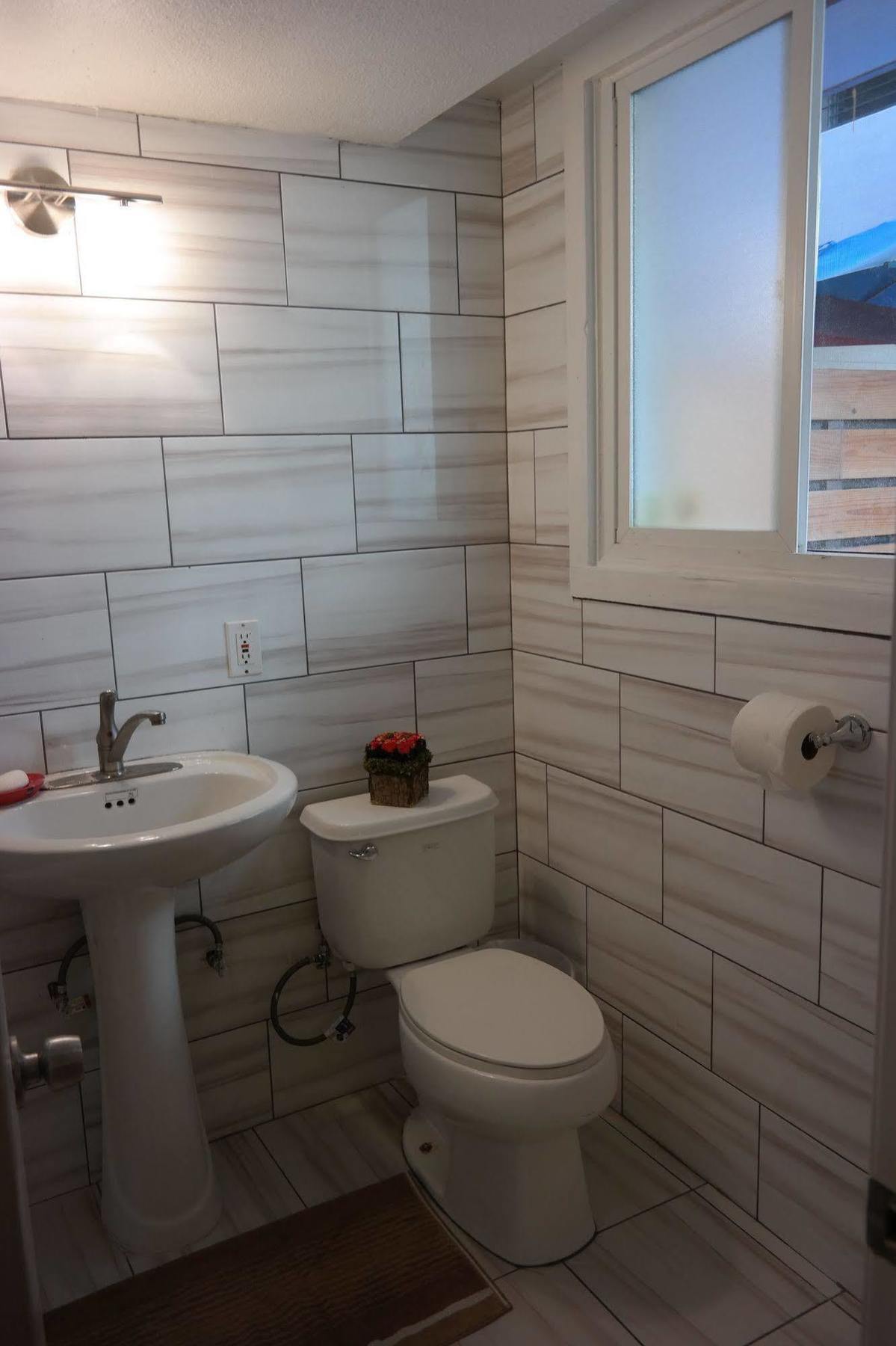 The Beach Waikiki Boutique Hostel โฮโนลูลู ภายนอก รูปภาพ
