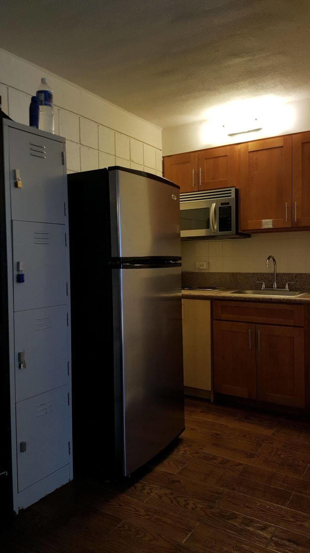 The Beach Waikiki Boutique Hostel โฮโนลูลู ภายนอก รูปภาพ