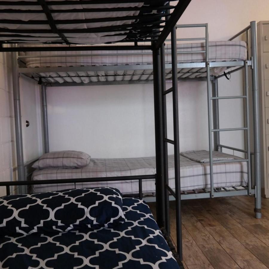 The Beach Waikiki Boutique Hostel โฮโนลูลู ภายนอก รูปภาพ