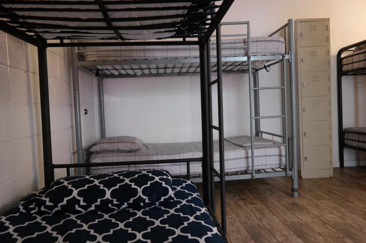 The Beach Waikiki Boutique Hostel โฮโนลูลู ภายนอก รูปภาพ