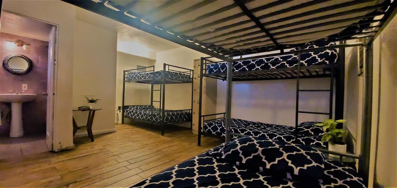 The Beach Waikiki Boutique Hostel โฮโนลูลู ภายนอก รูปภาพ