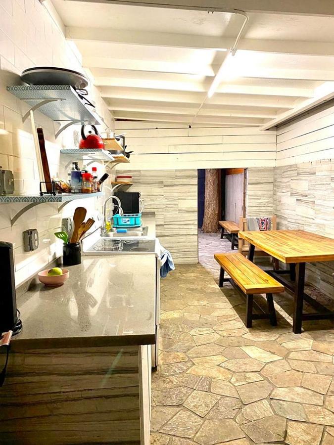 The Beach Waikiki Boutique Hostel โฮโนลูลู ภายนอก รูปภาพ